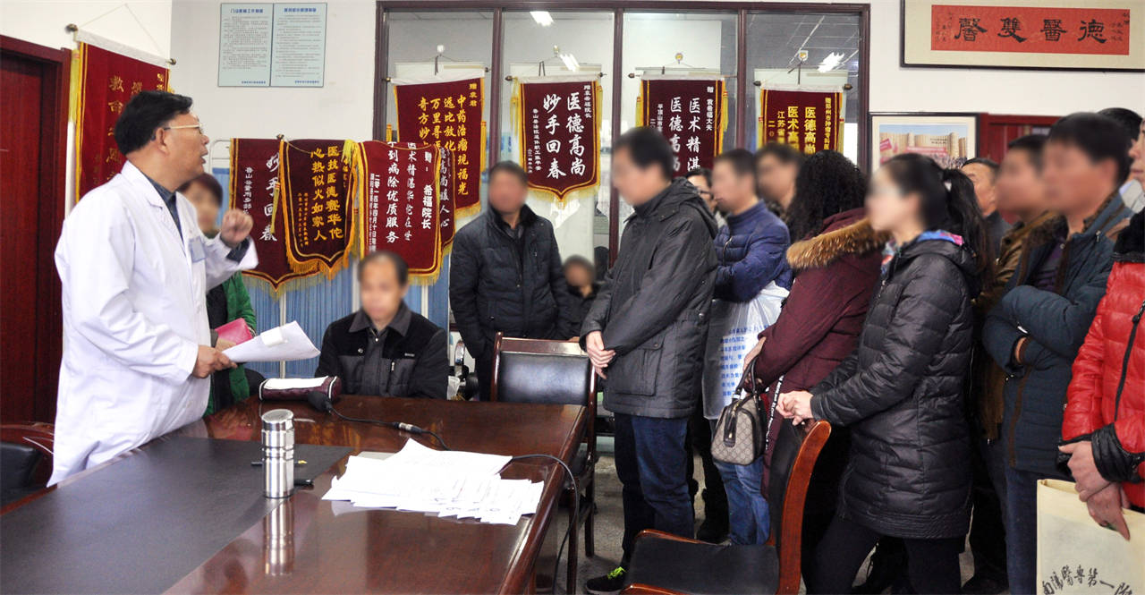 小细胞肺癌复发征兆有哪些？有哪些治疗方案？