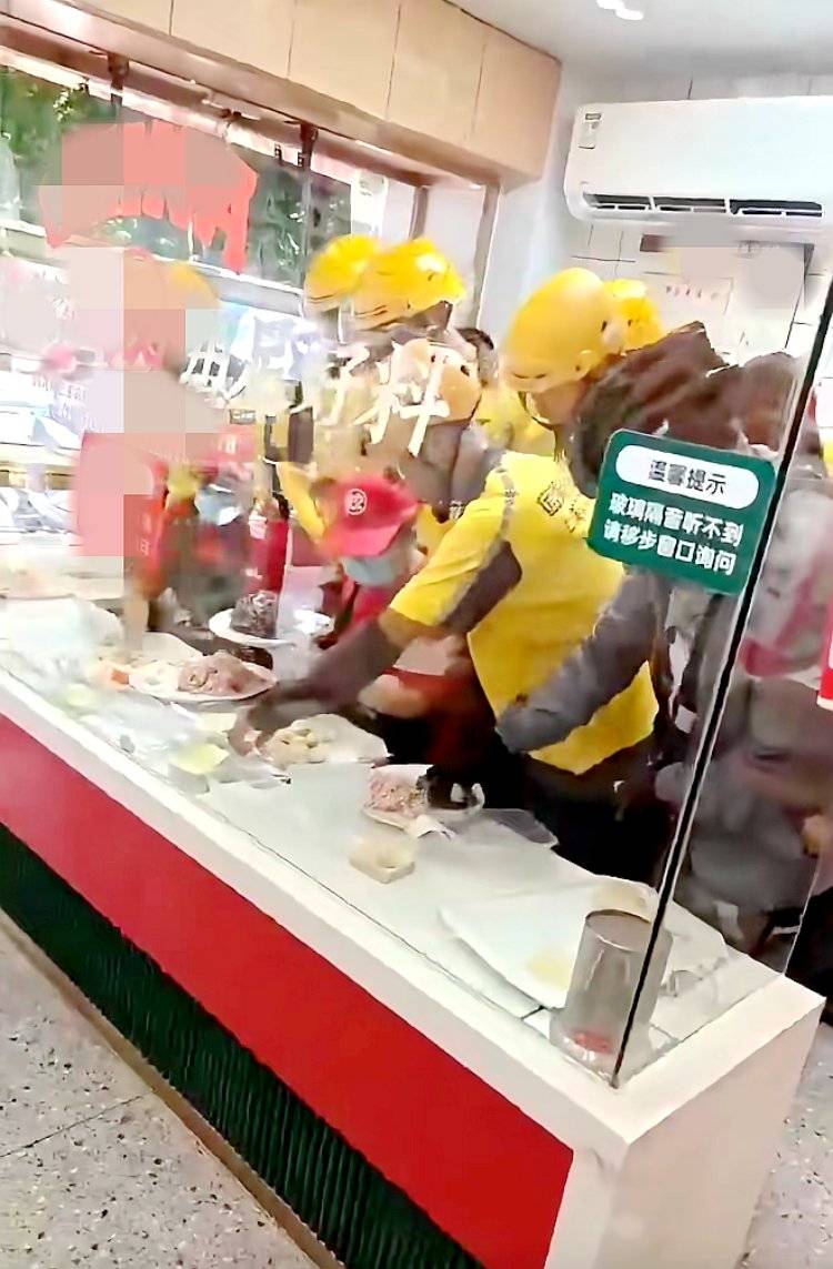 外卖平台“补贴大战”，到底谁在买单？