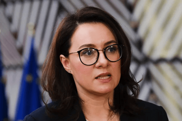 乌克兰政府高层“大洗牌”，泽连斯基已确认新总理人选丨看天下