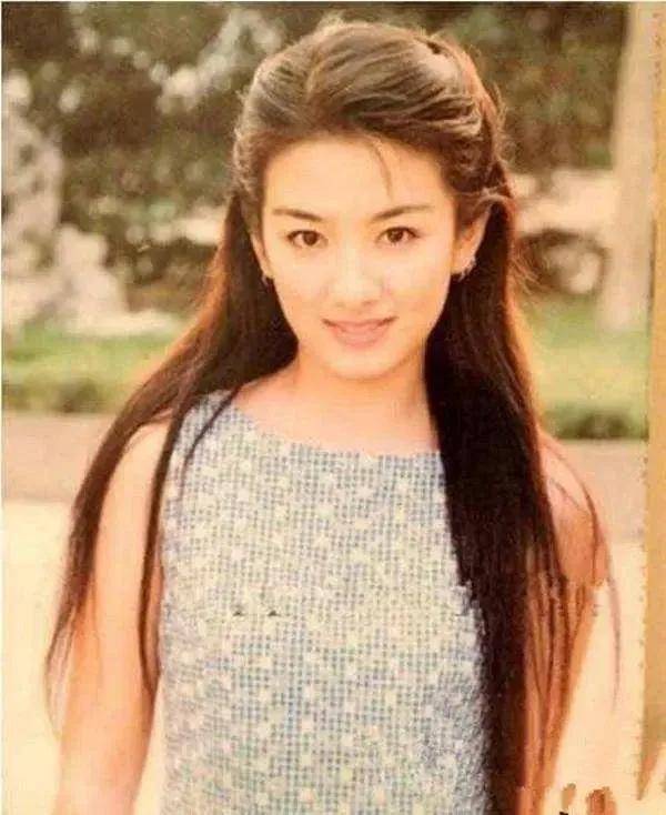 黄奕凭颜值当艺人!妩媚又英气,曾是女扮男装赛道天花板