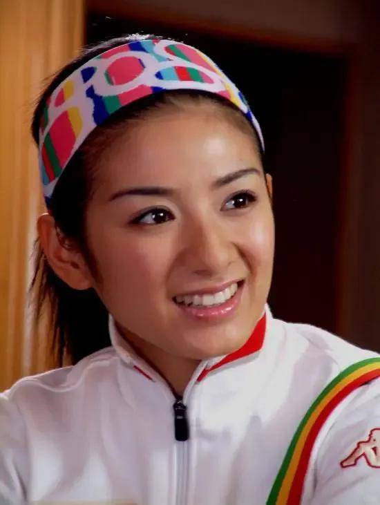 黄奕凭颜值当艺人!妩媚又英气,曾是女扮男装赛道天花板