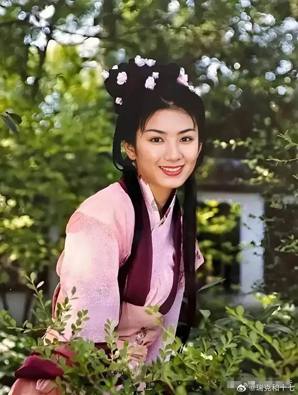 黄奕凭颜值当艺人!妩媚又英气,曾是女扮男装赛道天花板