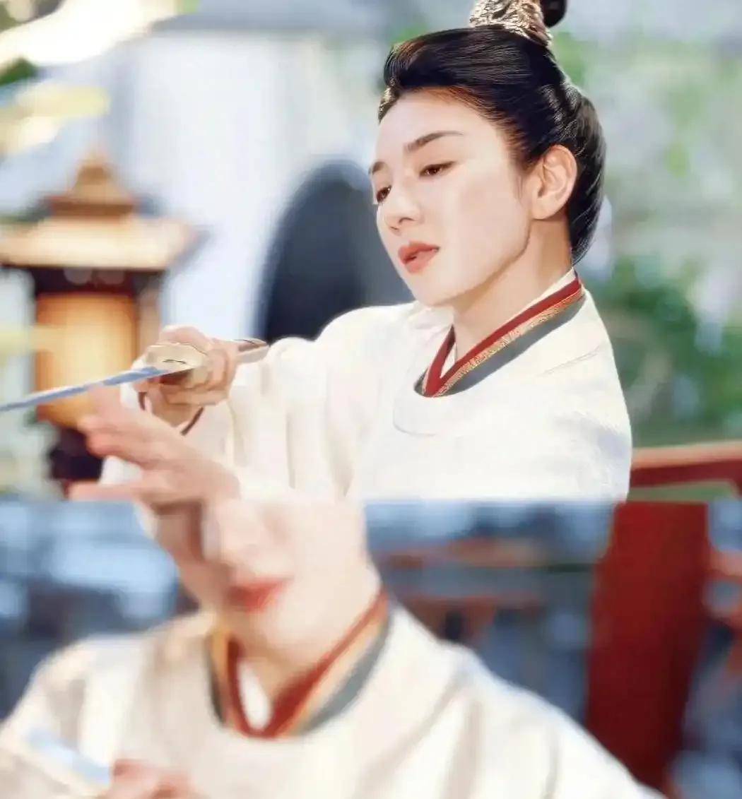 黄奕凭颜值当艺人!妩媚又英气,曾是女扮男装赛道天花板