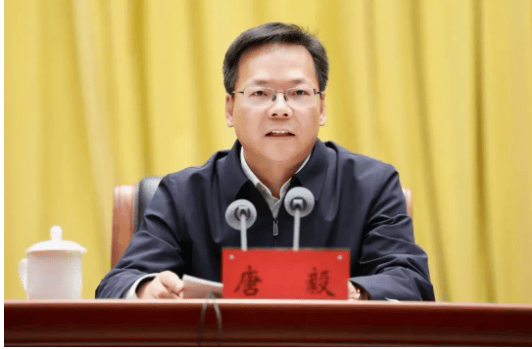 唐毅任内蒙古自治区副主席