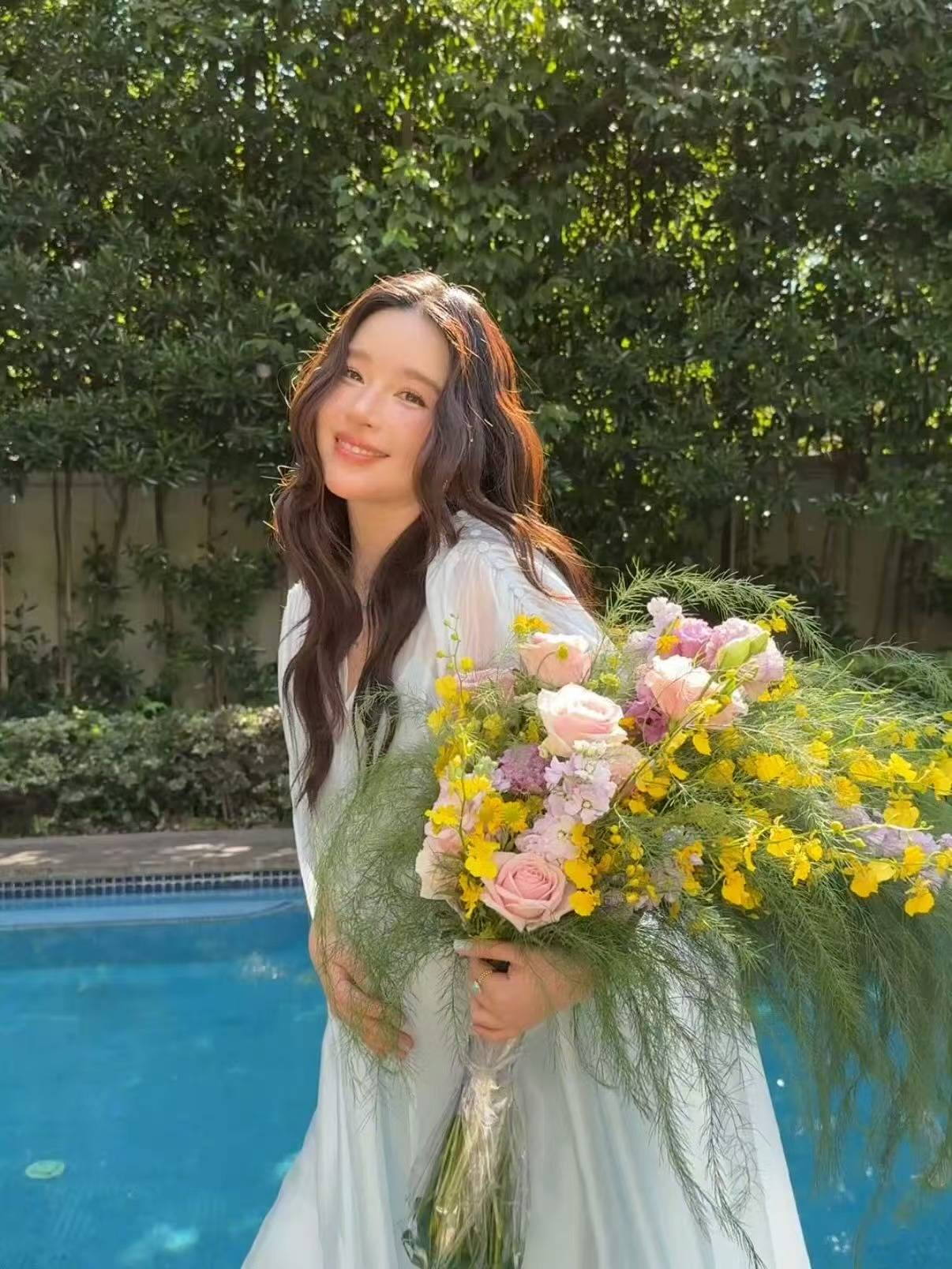 从“白幼瘦”到“气血感”,审美标准终于“健康”了?