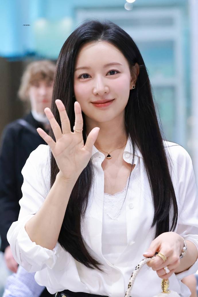 从“白幼瘦”到“气血感”,审美标准终于“健康”了?