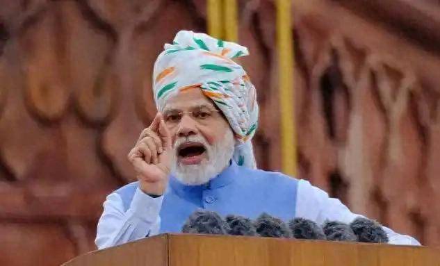 印度开始了！四艘主力舰潜入南海，黄岩岛搅局，毫不掩饰对华敌意