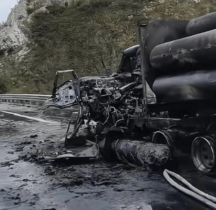 山西临汾一高速隧道口气罐车突发爆炸,无人员伤亡