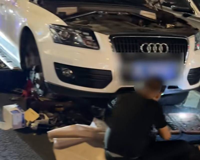 上海警方:王某(男,40岁)、邹某某(男,43岁)被处罚!事发闹市区,这一幕太离谱…