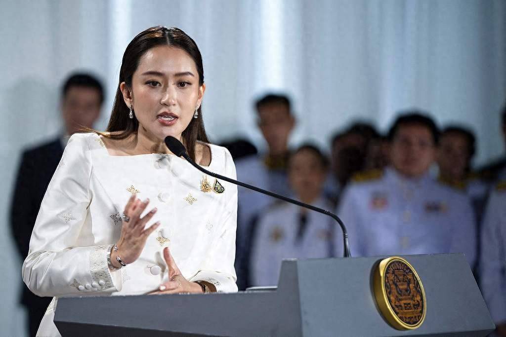 佩通坦被解除泰国总理职务！仅执政380天，他信家族已经被重创？
