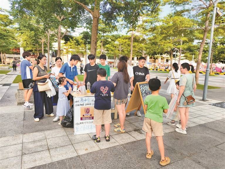 20天亏两千，他们却说赚到了 8名高中生摆摊创业收获比金钱更珍贵的人生财富