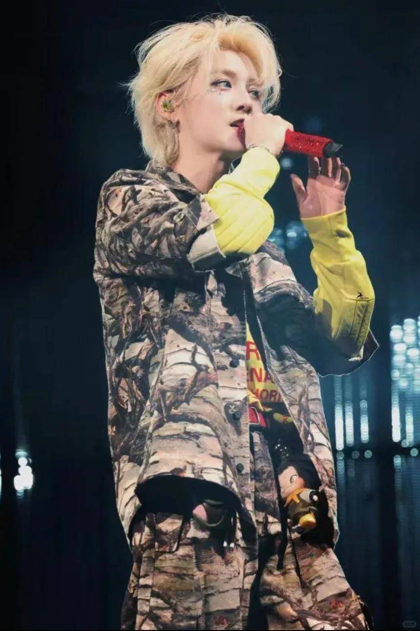 杨幂把钥匙扣扎在马尾上,瞬间实现满39减20!