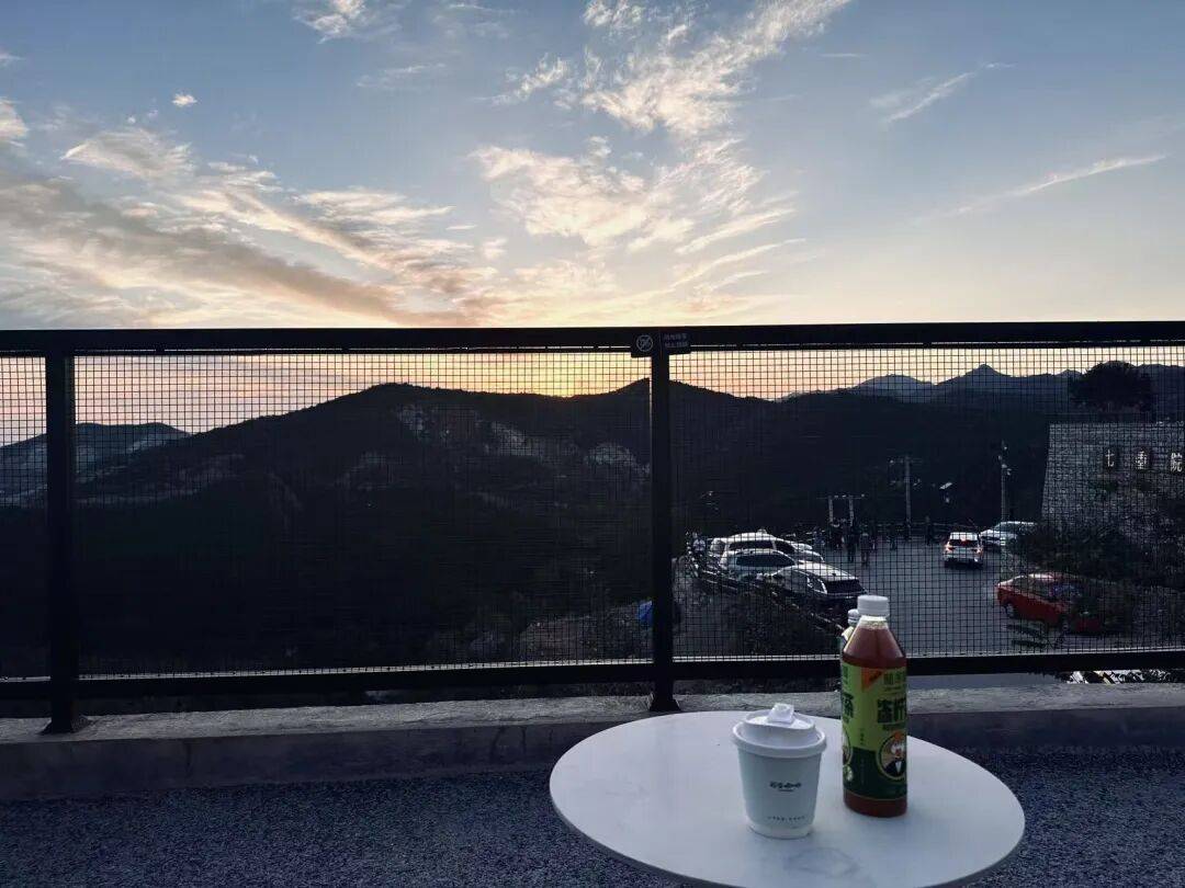 卷了一周的北京白领，周末扎进天津县城