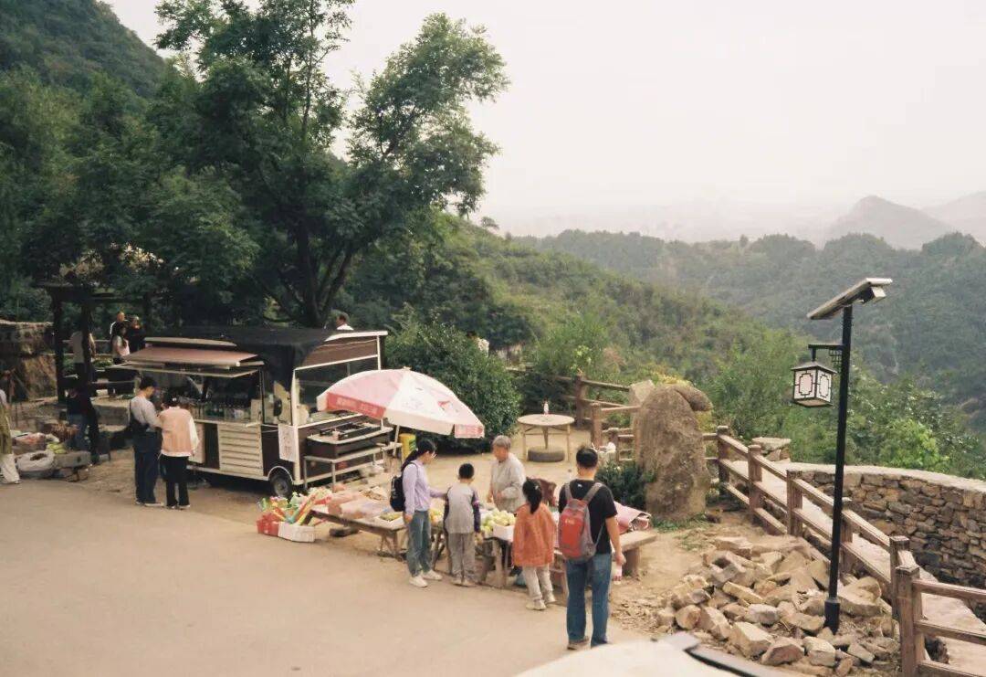 卷了一周的北京白领，周末扎进天津县城