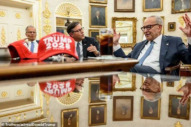 笑死！美国政府关门，公务员为爱发电！妮可·基德曼20年婚姻再破裂，背后竟是…