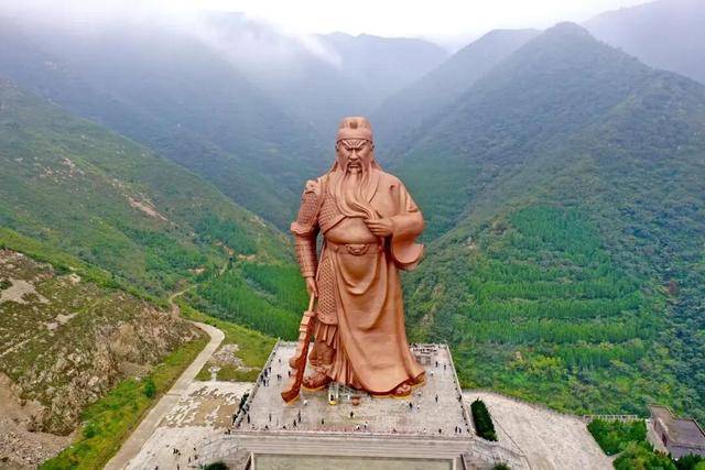 国庆期间，山西各地迎来客流高峰