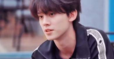 00后艺人被曝骑摩托车撞人,时代峰俊发布声明